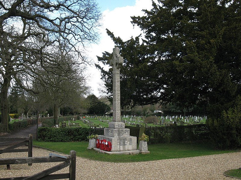 File:War memorial - geograph.org.uk - 1771635.jpg