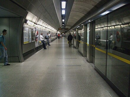 Paoletti's own in-house team worked on the Jubilee Line station at Waterloo, where he summarised the aim as "No contrivance – clarity is all".[7]