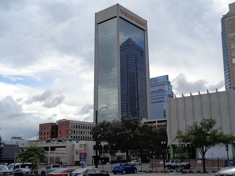 File:Wells Fargo tower from Forsyth, Ocean Sts.JPG