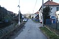 Čeština: Západní pohled do ulice U Potoka v Přibyslavicích, okr. Třebíč. English: West view of U Potoka street in Přibyslavice, Třebíč District.