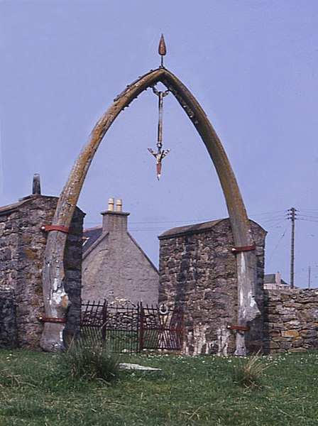 File:Whalebone Arch, Bragar - geograph.org.uk - 203958.jpg
