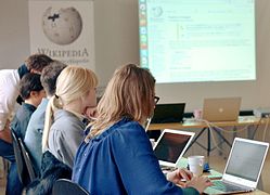 Studenter på Stockholms universitet redigerar Wikipedia
