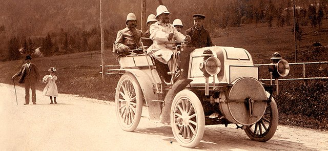 Emil Jellinek driving his Phoenix Double-Phaeton