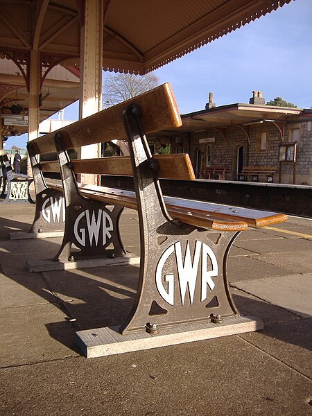 File:Yatton railway station MMB 08.jpg