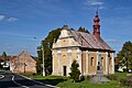 Široké Třebčice - kostel Povýšení svatého Kříže.jpg
