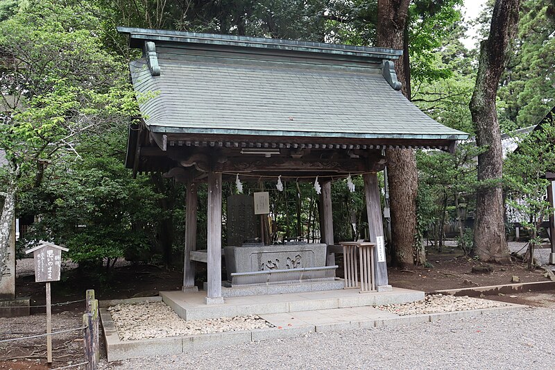 File:常磐神社の手水舎.jpg