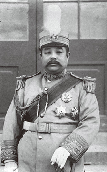 File:黎元洪大礼服半身立像.png