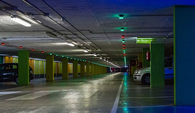 Parkhaus unter dem Park de Mar in Palma Car park under the Parc de Mar in Palma