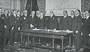 Thumbnail for File:1921-03-12, La Hormiga de Oro, Madrid.—Don Antonio Maura (x) tomando posesión de la presidencia de la Liga Africanista Española, Vidal (cropped).jpg