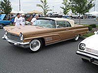 1960 Lincoln Continental.jpg