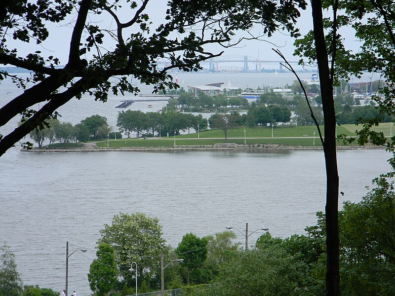 File:1Hamilton Waterfront.jpg