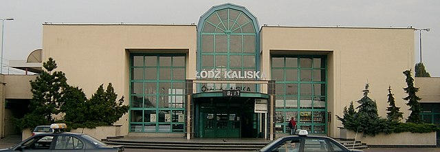 Łódź Kaliska railway station in 2005.