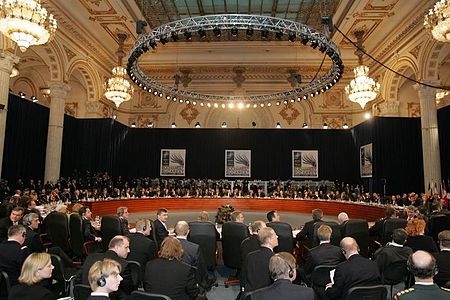Tập tin:2008 Bucharest summit (5).JPG
