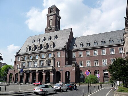2010 04 27 – Bottrop – Rathaus 1 panoramio