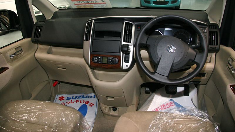 File:2010 Suzuki Landy 2.0G interior.jpg