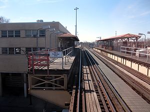 20110327 38 קו ירוק CTA L @ Racine.jpg