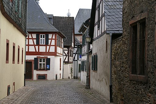 2012.09.24.155331 Kirchgasse Eltville