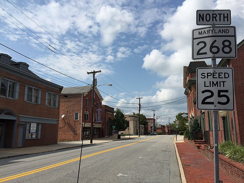 File:2017-08-12 15 15 57 View north along Maryland State Route 268 (North Street) at Maryland State Route 7 (Main Street) in Elkton, Cecil County, Maryland.jpg