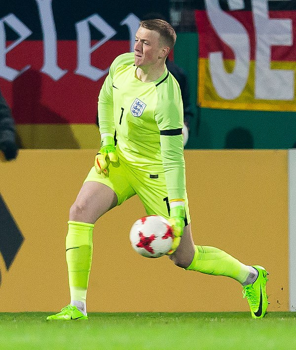 Pickford playing for England U21 in 2017