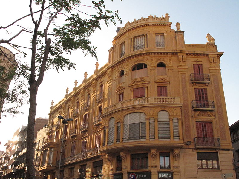 File:226 Casa Fàbregas, al raval de Santa Anna.jpg