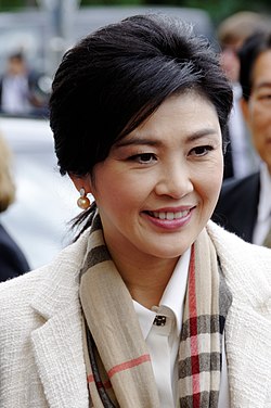 Yingluck heinäkuussa 2012