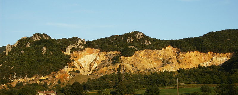 File:ANCIENNE CARRIERE SILICE KAOLIN BEAUREGARD BARET DROME.JPG