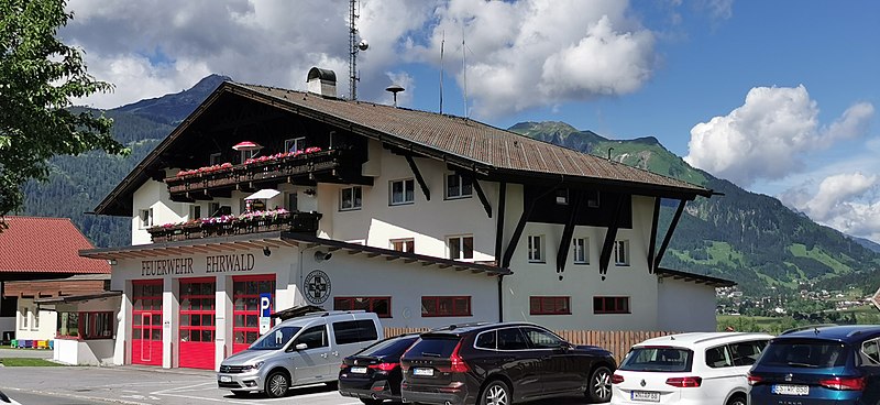 File:AUT – Tirol – RE — Gemeinde Ehrwald — Ehrwald Dorf — Innsbrucker Str. 16 (Feuerwache) 2022-06-06 Mattes.jpg