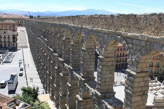 Como funciona un acueducto romano