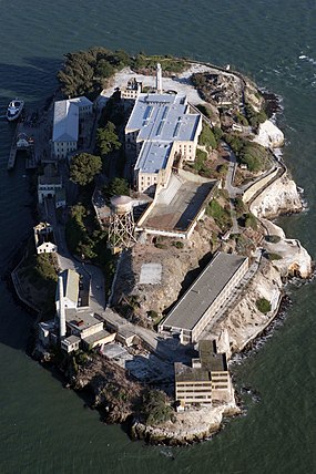 Alcatraz aerial.jpg