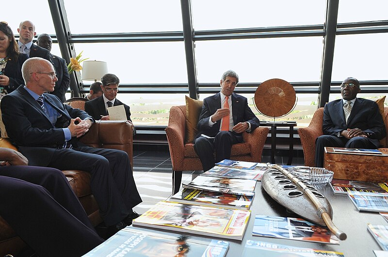 File:Ambassador James Swan Listens As Secretary John Kerry Addresses Reporters in Kinshasa.jpg