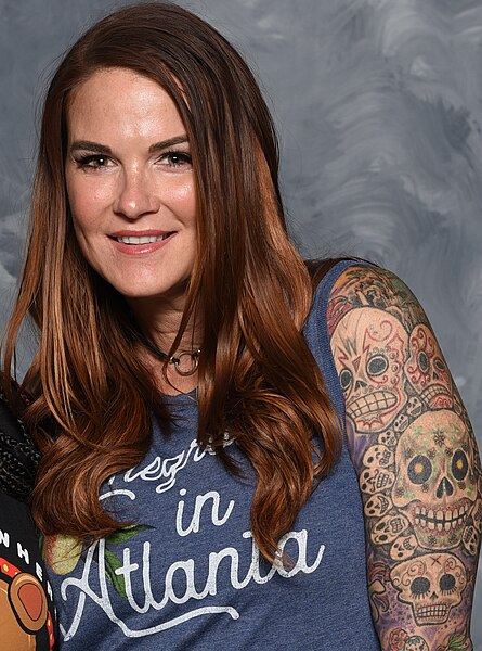 File:Amy Dumas July 2017.jpg