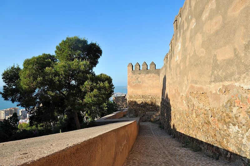 File:Andalousie, Málaga - Château de Gibralfaro - Apr 2011 - 01.jpg