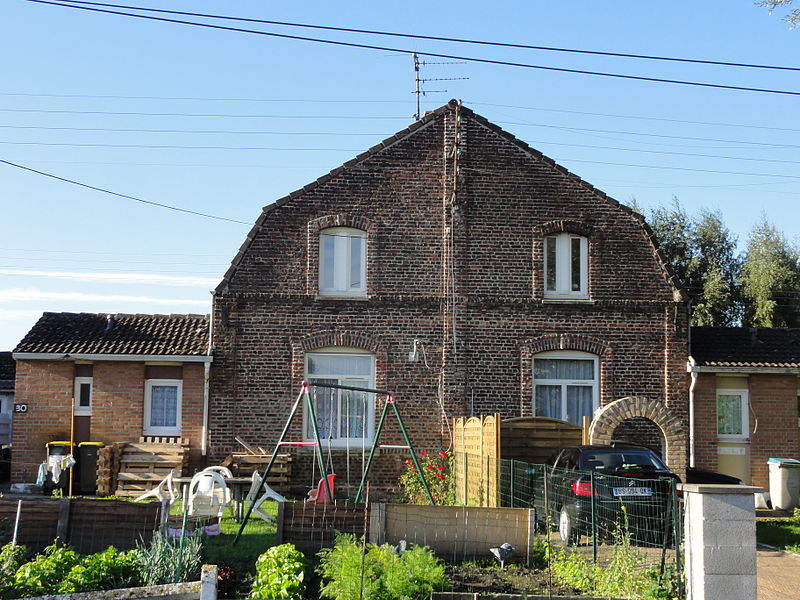 File:Auberchicourt - Cités de la fosse Sainte Marie des mines d'Aniche (44).JPG