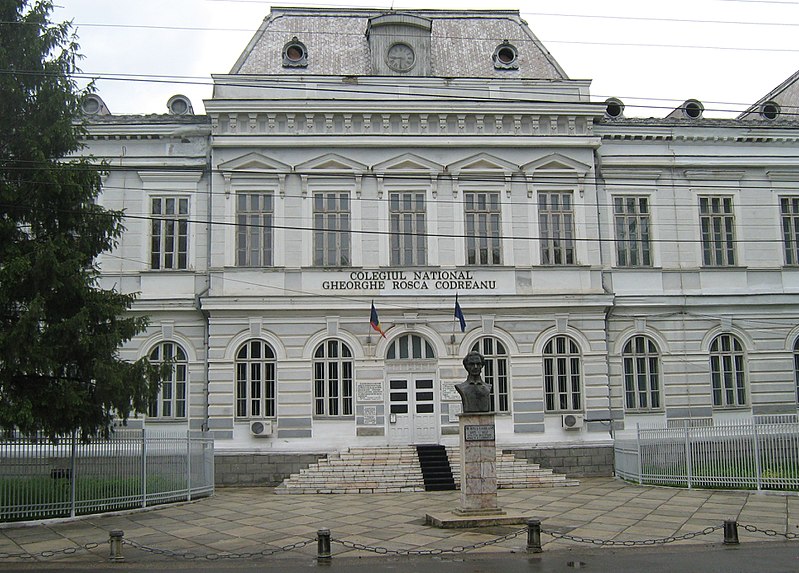 File:Barlad liceul rosca codreanu.jpg