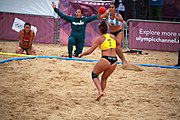 Deutsch: Beachhandball bei den Olympischen Jugendspielen 2018; Tag 5, 10. November 2018; Mädchen, Hauptrunde - Ungarn-Argentinien 1:2 English: Beach handball at the 2018 Summer Youth Olympics at 11 October 2018 – Girls Main Round – Hungary-Argentina 1:2