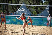 Deutsch: Beachvolleyball bei den Olympischen Jugendspielen 2018; Tag 8, 14. Oktober 2018; Mädchen, Achtelfinale – Bolivien-Puerto Rico 0:2 (18–21/18–21 ) English: Beach volleyball at the 2018 Summer Youth Olympics at 14 October 2018 – Girls Round of 16 – Bolivia-Puerto Rico 0:2 (18–21/18–21 )