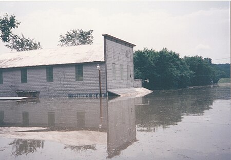 Belgique, Missouri Flood 1993 store.jpg