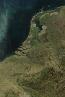 Benelux satellite image.PNG