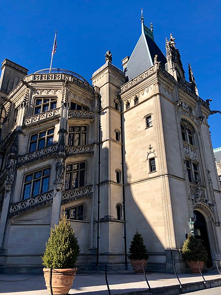 File:Biltmore House, Biltmore Estate, Asheville, NC (46002935994).jpg