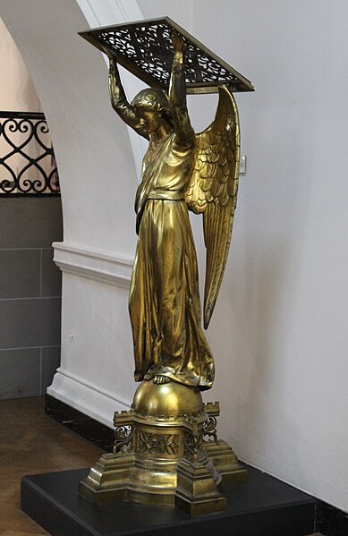 File:Brass lectern with angel figure, V&A London.jpg
