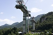 建設中の第2橋脚（2009年9月）