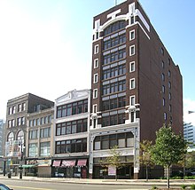 West side of Broadway Avenue in the Broadway Avenue Historic District, Lafer Brothers Building on the right Broadway Avenue Historic District 3.jpg