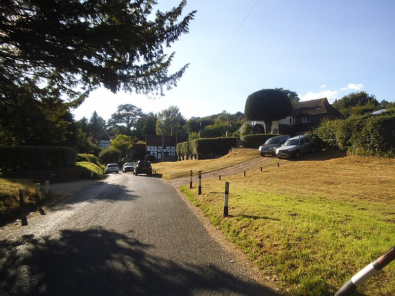 File:Brook Road, Sandhills - geograph.org.uk - 5096048.jpg