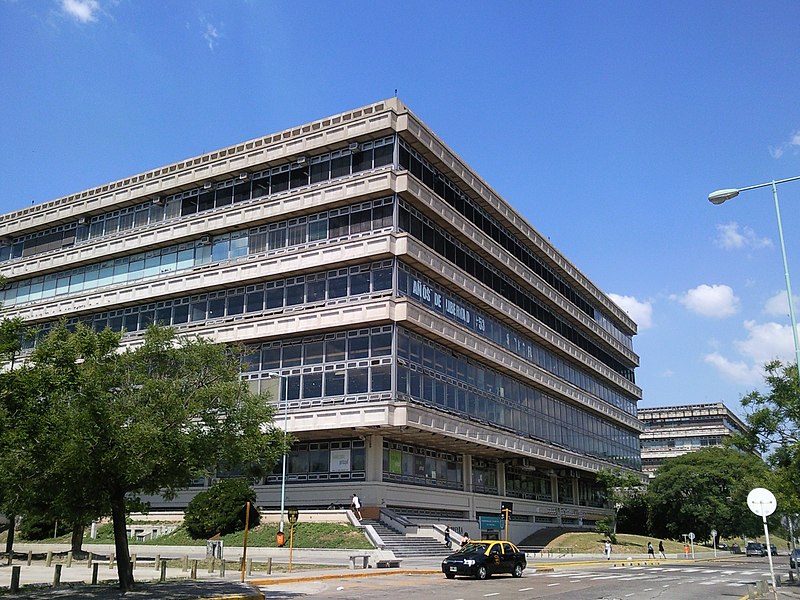 File:Buenos Aires - FADU UBA - desde el parking - panoramio.jpg