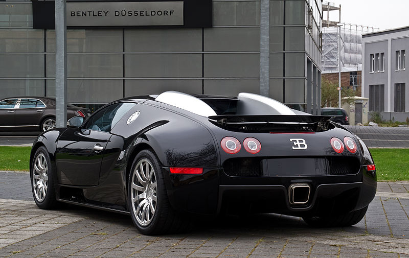File:Bugatti Veyron 16.4 – Heckansicht (7), 5. April 2012, Düsseldorf.jpg