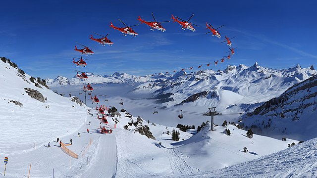 Example of a sequence shot that includes the same helicopter multiple times