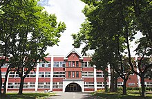 ファイル:CLARK_Memorial_International_High_School.jpg