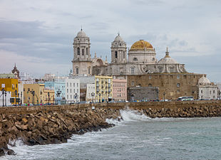 Terraplén y Catedral de Santa Cruz