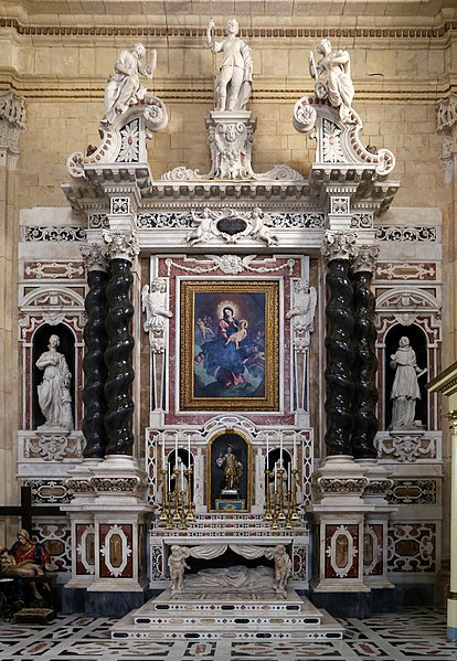 File:Cagliari, duomo, interno, altare di sant'isidoro, 1683, con dipinto dell'immacolata detto madonna degli stamenti (ante 1632).jpg