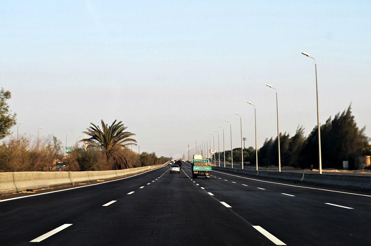 File:Cairo Alexandria Desert Road-day.JPG - Wikimedia Commons